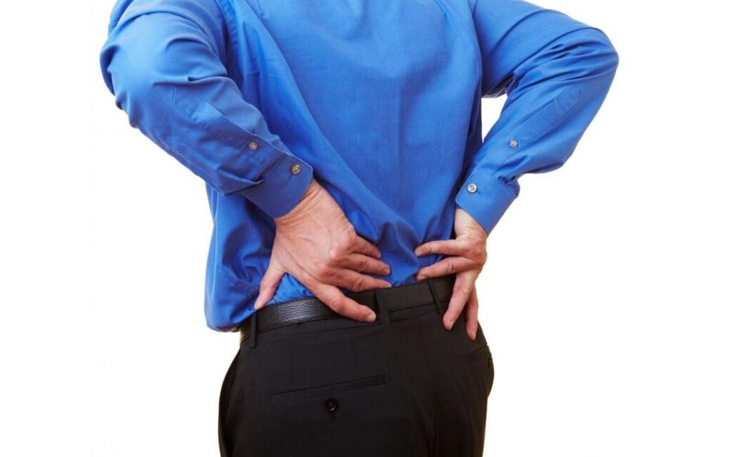 sakit sa likod sa lumbar nga rehiyon litrato 1